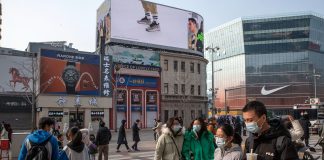China’s Economy Rebounds, Spurred by Consumption
