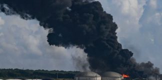 Cuba Battles Major Blaze at Fuel-Storage Terminal