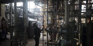 Oil-Exporting Colombia Says No to Oil Exploration