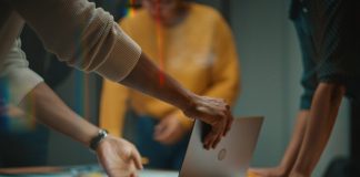 Powerful Brand Storytelling Tips For Marketers